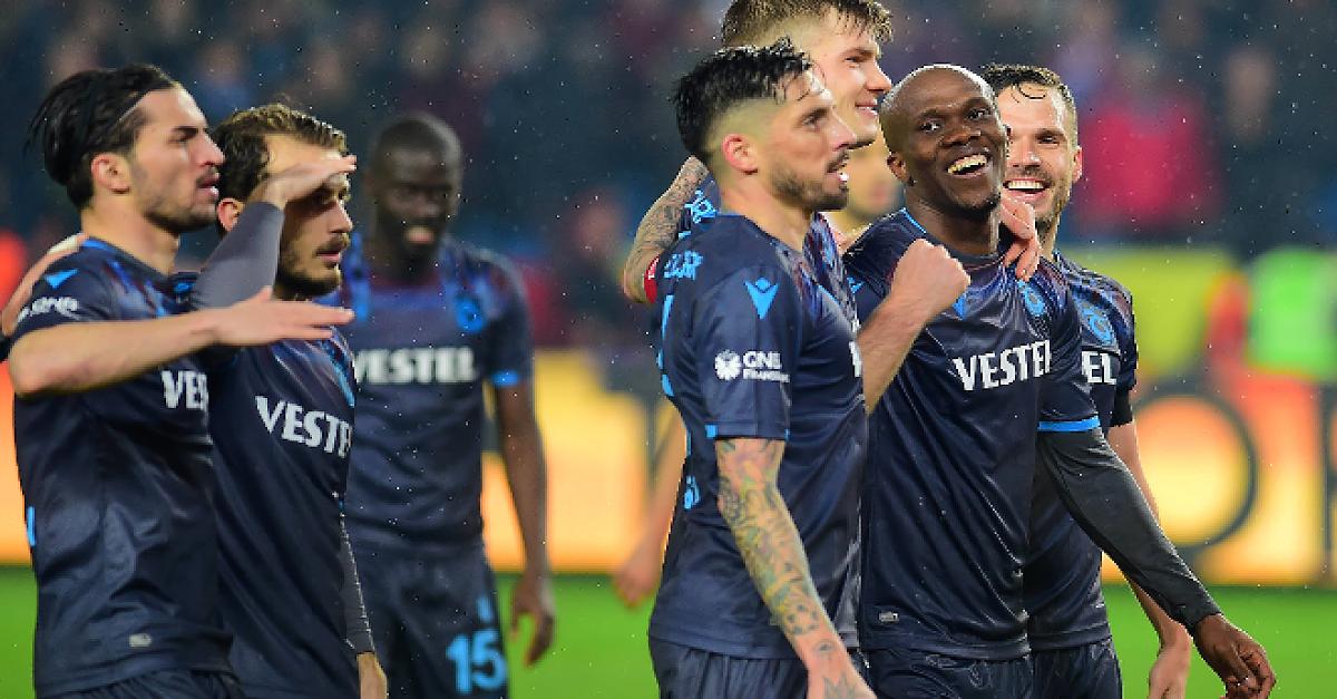 Grillen und frühstücken: Vor Liga-Neustart ignorieren türkische Klubs die Corona-Regeln