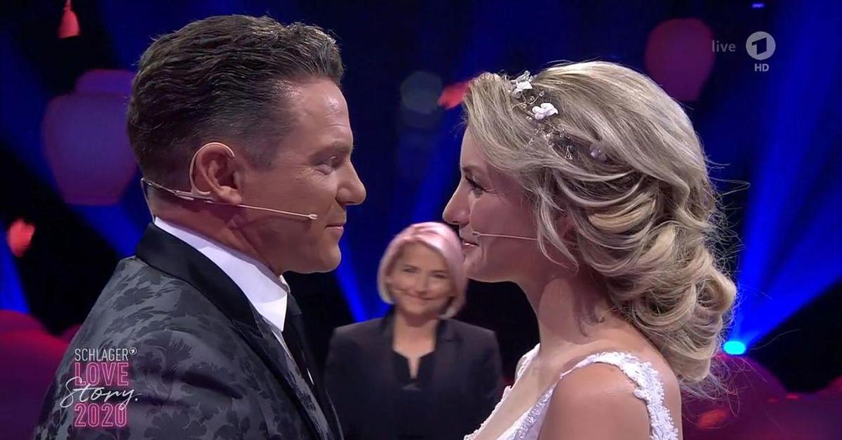 Stefan Mross und Anna-Carina: TV-Hochzeit endet nach nur 15 Minuten mit Playback-Auftritt