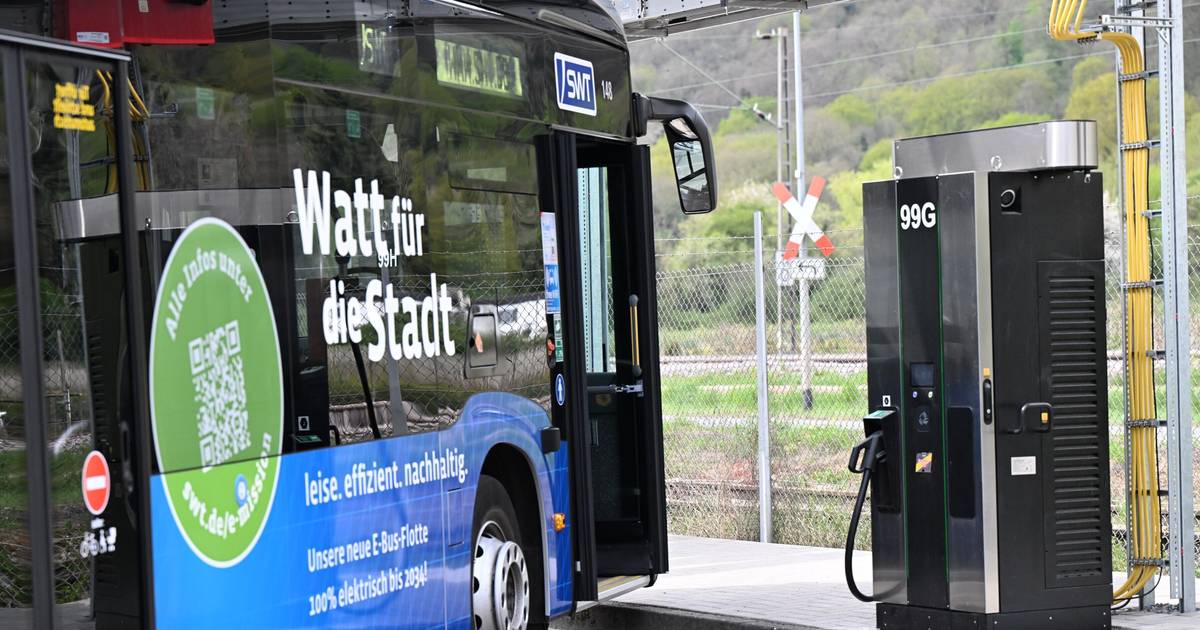 Mit Dieselaggregat? So laden die Stadtwerke Trier ihre E-Busse wirklich